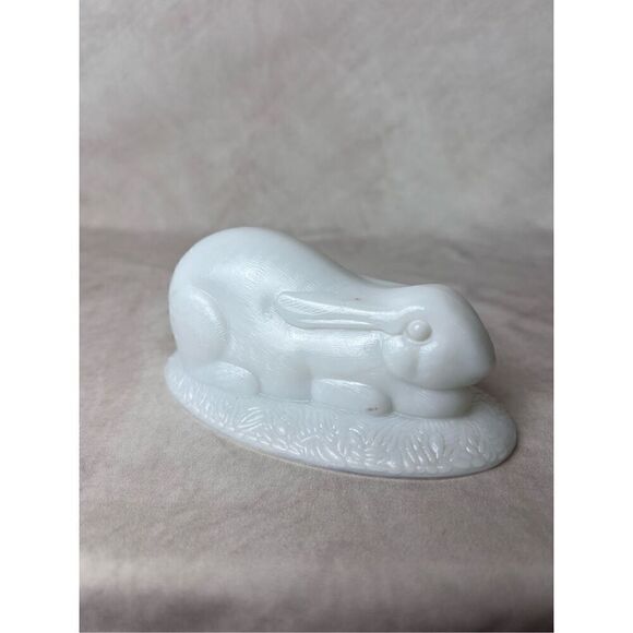 Flaccus Milk Glass Rabbit Top Covered Dish - Picture 3 of 6